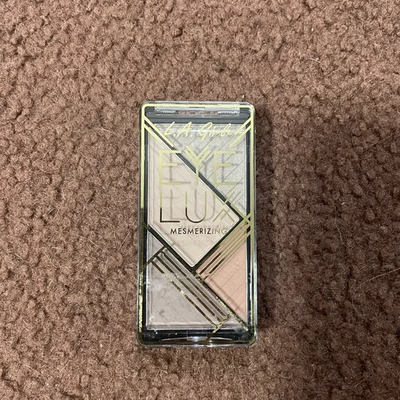 La girl eye lux eyeshadow palette - Picture 1 of 2